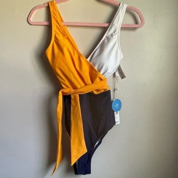 CUPSHE One Spice Wrap Color Block Swimsuit NWT - Picture 9 of 9
